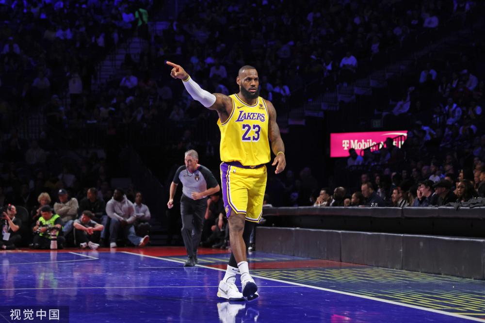 与卢卡库的 与卢卡库的