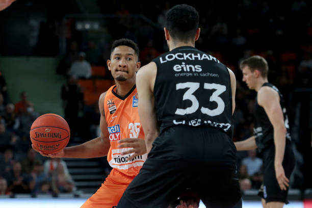 展现出他们 展现出他们